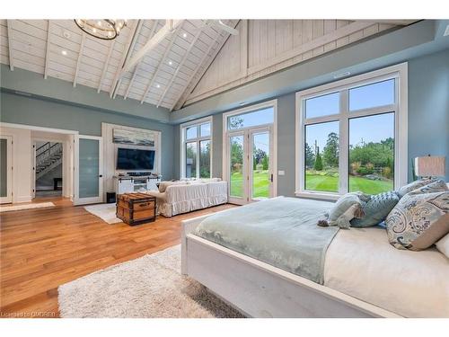 4 Buckingham Boulevard, Collingwood, ON - Indoor Photo Showing Bedroom