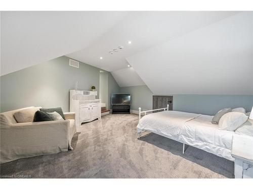 4 Buckingham Boulevard, Collingwood, ON - Indoor Photo Showing Bedroom