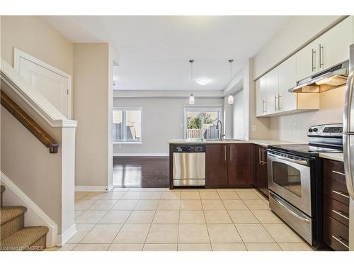 44-515 Winston Road Road, Grimsby, ON - Indoor Photo Showing Kitchen With Upgraded Kitchen