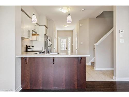 44-515 Winston Road Road, Grimsby, ON - Indoor Photo Showing Kitchen