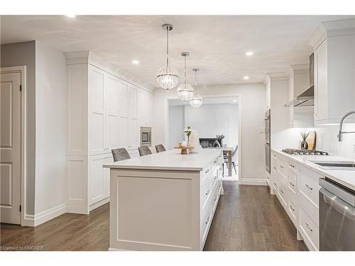 3472 Spruce Avenue, Burlington, ON - Indoor Photo Showing Kitchen With Upgraded Kitchen