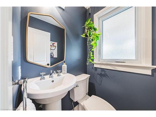 3472 Spruce Avenue, Burlington, ON - Indoor Photo Showing Bathroom