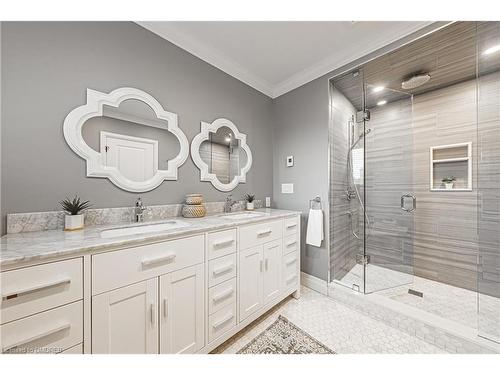 3472 Spruce Avenue, Burlington, ON - Indoor Photo Showing Bathroom