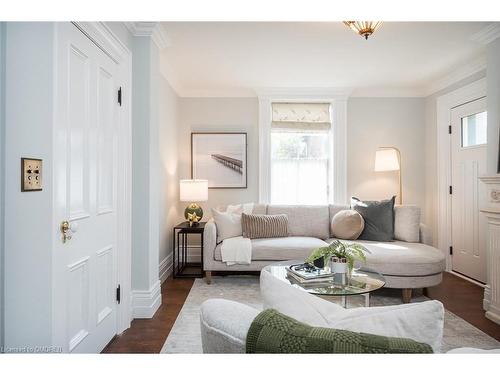 49 James Street, Milton, ON - Indoor Photo Showing Living Room