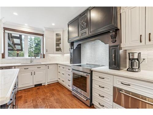 353 Sulphur Springs Road, Hamilton, ON - Indoor Photo Showing Kitchen With Upgraded Kitchen