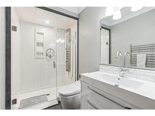 353 Sulphur Springs Road, Hamilton, ON - Indoor Photo Showing Bathroom