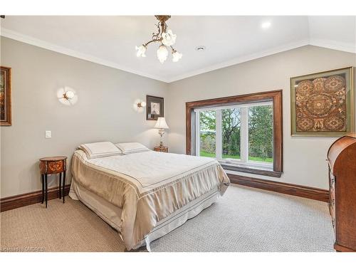 353 Sulphur Springs Road, Hamilton, ON - Indoor Photo Showing Bedroom