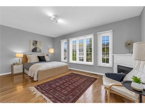 20-5555 Prince William Drive, Burlington, ON - Indoor Photo Showing Bedroom