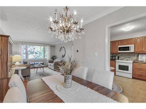 335 Meadowhill Road, Burlington, ON - Indoor Photo Showing Dining Room