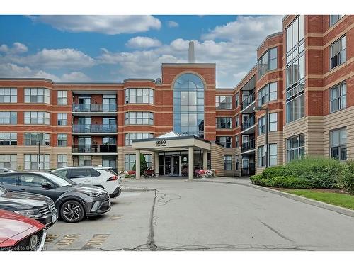 411-2199 Sixth Line, Oakville, ON 