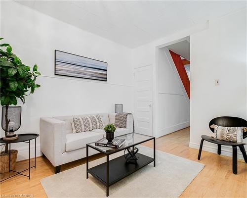 240 Jones Avenue, Toronto, ON - Indoor Photo Showing Living Room