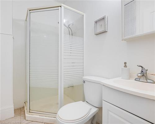 240 Jones Avenue, Toronto, ON - Indoor Photo Showing Bathroom