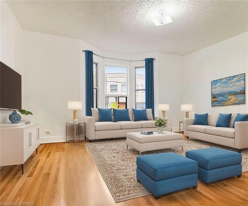 240 Jones Avenue, Toronto, ON - Indoor Photo Showing Living Room