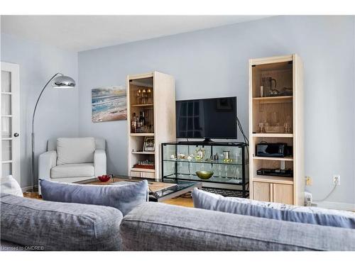 19 Terryellen Crescent, Toronto, ON - Indoor Photo Showing Living Room