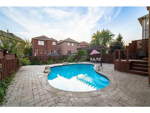 2450 Nichols Drive W, Oakville, ON 