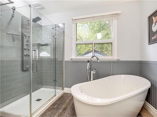 94 Meighen Avenue, Toronto, ON - Indoor Photo Showing Bathroom