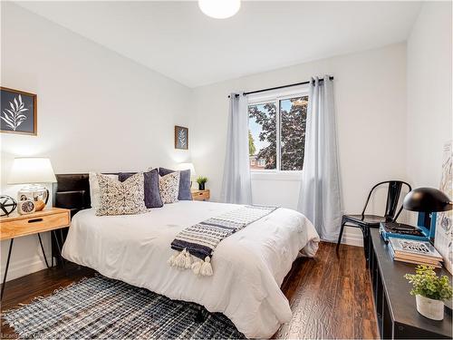 94 Meighen Avenue, Toronto, ON - Indoor Photo Showing Bedroom