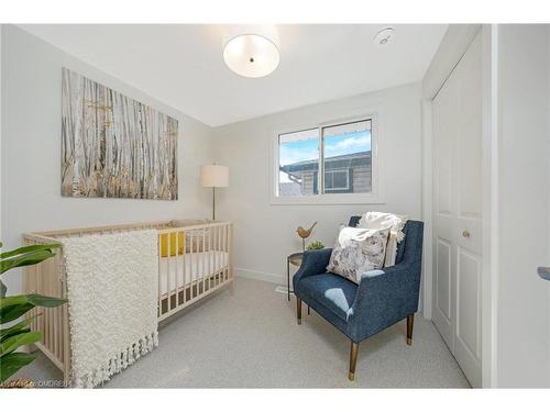 402 Pinetree Crescent, Cambridge, ON - Indoor Photo Showing Bedroom