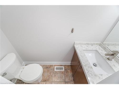 12-7 Lakelawn Road, Grimsby, ON - Indoor Photo Showing Bathroom