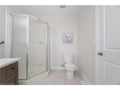 12-7 Lakelawn Road, Grimsby, ON - Indoor Photo Showing Bathroom