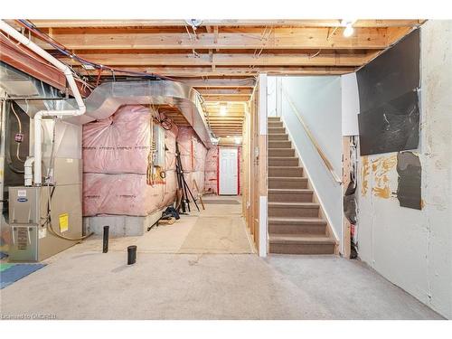 12-7 Lakelawn Road, Grimsby, ON - Indoor Photo Showing Basement