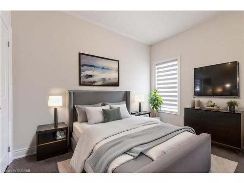 1261 Merton Road, Oakville, ON - Indoor Photo Showing Bedroom