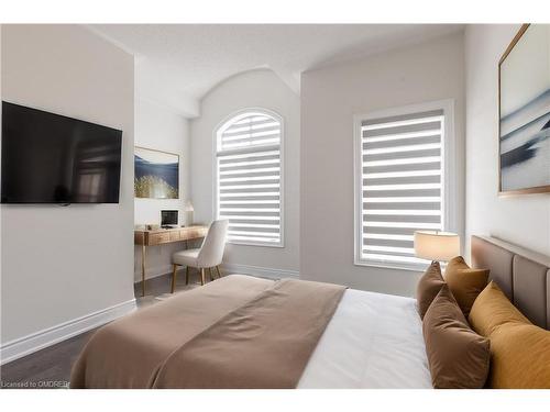 1261 Merton Road, Oakville, ON - Indoor Photo Showing Bedroom