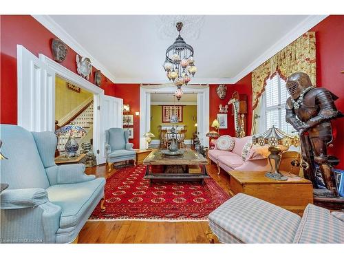 103 Thomas Street, Milton, ON - Indoor Photo Showing Living Room