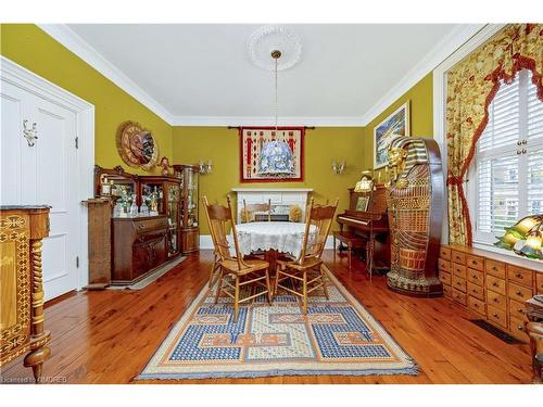 103 Thomas Street, Milton, ON - Indoor Photo Showing Dining Room