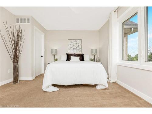 2-1329 Plains Road E, Burlington, ON - Indoor Photo Showing Bedroom