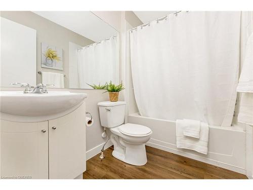 2-1329 Plains Road E, Burlington, ON - Indoor Photo Showing Bathroom