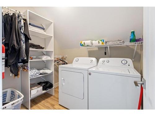 363 Walton Street, Oakville, ON - Indoor Photo Showing Laundry Room