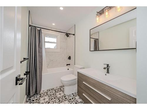 87 Lottridge Street, Hamilton, ON - Indoor Photo Showing Bathroom