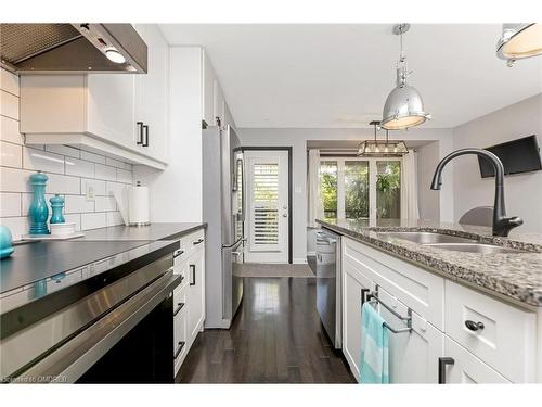 42-6020 Derry Road, Milton, ON - Indoor Photo Showing Kitchen With Double Sink