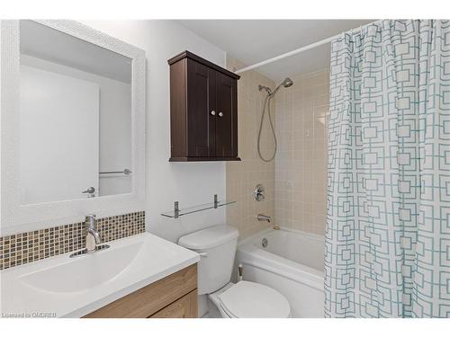 1601-36 Lee Centre Drive, Scarborough, ON - Indoor Photo Showing Bathroom