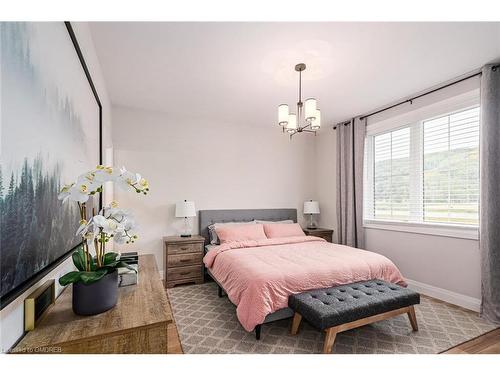 172 Courtland Street, The Blue Mountains, ON - Indoor Photo Showing Bedroom