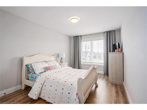 172 Courtland Street, The Blue Mountains, ON - Indoor Photo Showing Bedroom