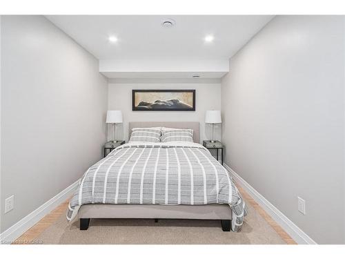 172 Courtland Street, The Blue Mountains, ON - Indoor Photo Showing Bedroom