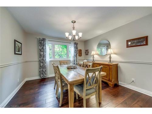 1460 Caulder Drive, Oakville, ON - Indoor Photo Showing Dining Room