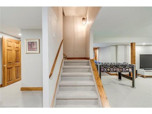 1460 Caulder Drive, Oakville, ON - Indoor Photo Showing Other Room