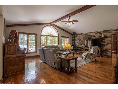 165 Lakeshore Drive, Combermere, ON - Indoor Photo Showing Living Room