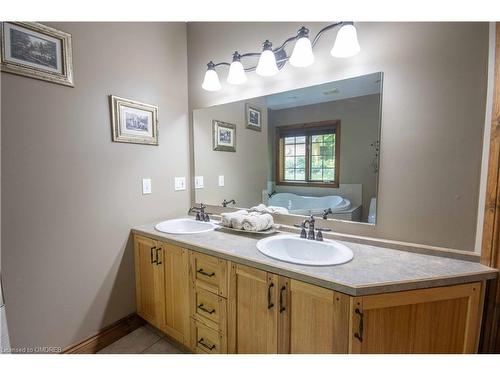 165 Lakeshore Drive, Combermere, ON - Indoor Photo Showing Bathroom