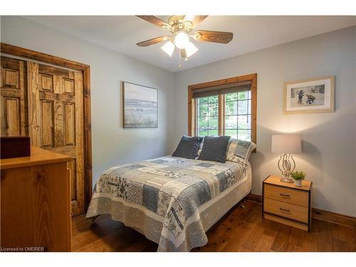 165 Lakeshore Drive, Combermere, ON - Indoor Photo Showing Bedroom