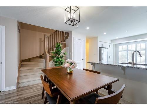 156-156 Watson Parkway North N, Guelph, ON - Indoor Photo Showing Dining Room