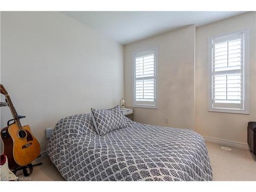 156-156 Watson Parkway North N, Guelph, ON - Indoor Photo Showing Bedroom