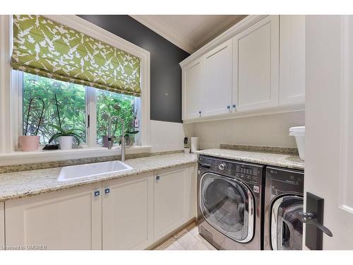 64 Brentwood Road, Oakville, ON - Indoor Photo Showing Laundry Room