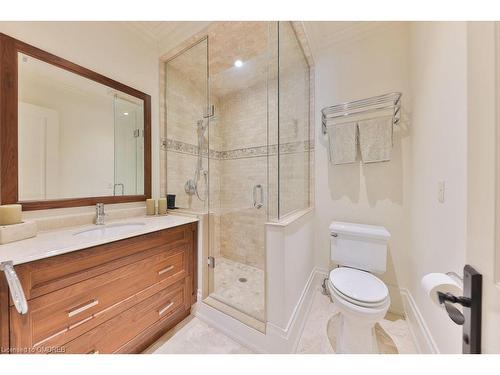 64 Brentwood Road, Oakville, ON - Indoor Photo Showing Bathroom