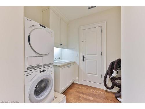 64 Brentwood Road, Oakville, ON - Indoor Photo Showing Laundry Room