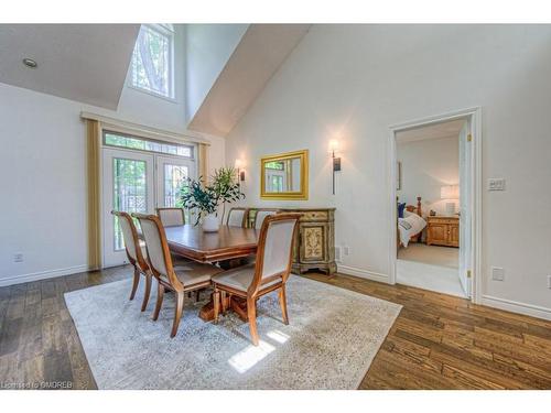 14-2141 Caroline Street, Burlington, ON - Indoor Photo Showing Dining Room