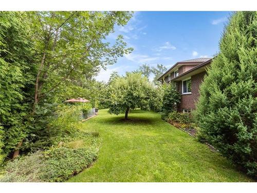 2254 Yates Court, Oakville, ON - Outdoor